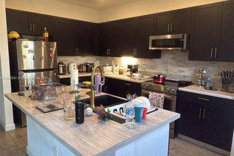 Adosado en venta en Homestead, Florida, 3 dormitorios, 169.73 m2 № 1936867 - foto 21