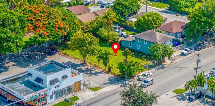 Propiedad comercial en Miami, Florida № 1980552