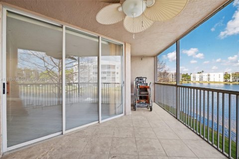 Copropriété à vendre à Tamarac, Floride: 2 chambres, 139.35 m2 № 2038315 - photo 13