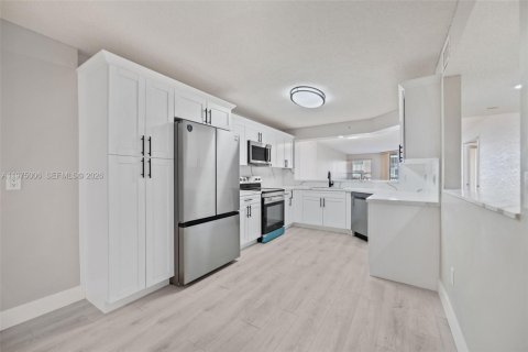 Copropriété à vendre à Tamarac, Floride: 2 chambres, 139.35 m2 № 2038315 - photo 5