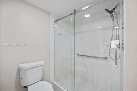 Copropriété à vendre à Tamarac, Floride: 2 chambres, 139.35 m2 № 2038315 - photo 19