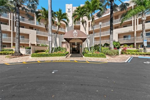 Condo à Tamarac, Floride, 2 chambres  № 2038315