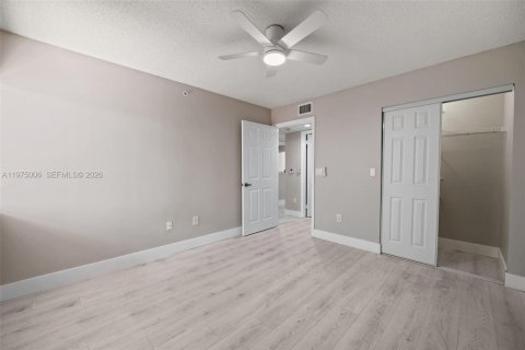 Copropriété à vendre à Tamarac, Floride: 2 chambres, 139.35 m2 № 2038315 - photo 21