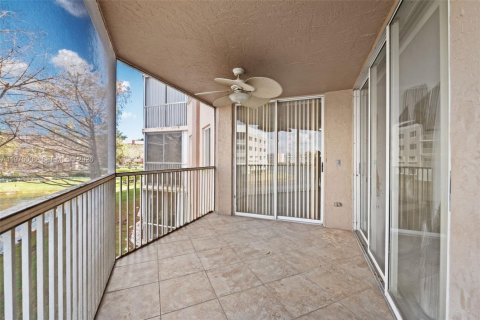 Copropriété à vendre à Tamarac, Floride: 2 chambres, 139.35 m2 № 2038315 - photo 14