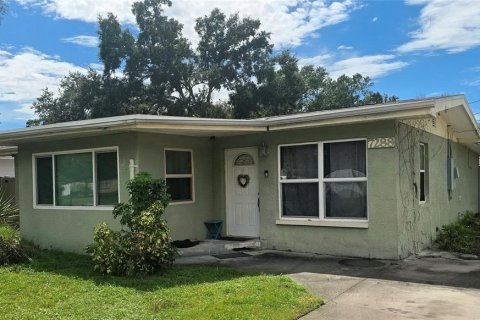 Villa ou maison à Pinellas Park, Floride 2 chambres, 116.13 m2 № 2375463