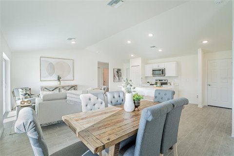 House in Port Charlotte, Florida 4 bedrooms, 132.48 sq.m. № 2148826 - photo 4
