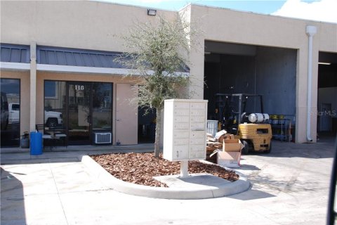 Commercial property in Punta Gorda, Florida № 410118 - photo 3