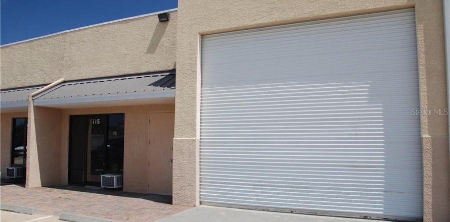 Propiedad comercial en Punta Gorda, Florida № 410118