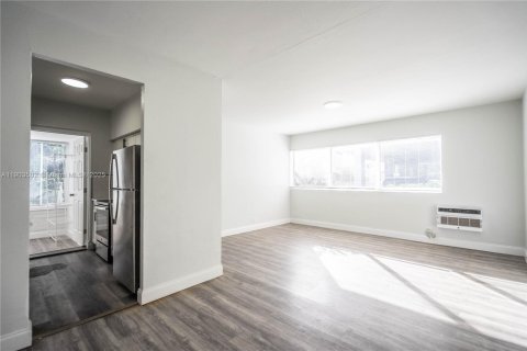 Appartement à louer à Miami Beach, Floride: 3 chambres, 104.52 m2 № 1954752 - photo 3