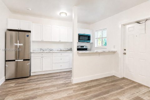 Appartement à louer à Miami, Floride: 1 chambre, 58.06 m2 № 2256356 - photo 2
