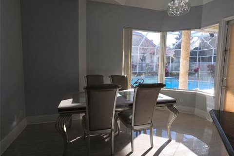 Villa ou maison à louer à Orlando, Floride: 4 chambres, 288.28 m2 № 2136618 - photo 14