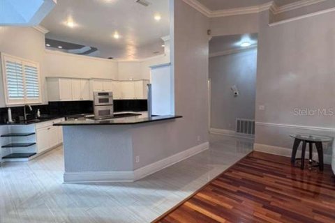 Villa ou maison à louer à Orlando, Floride: 4 chambres, 288.28 m2 № 2136618 - photo 10