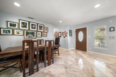 Casa en venta en Plant City, Florida, 3 dormitorios, 178.65 m2 № 1909697 - foto 6