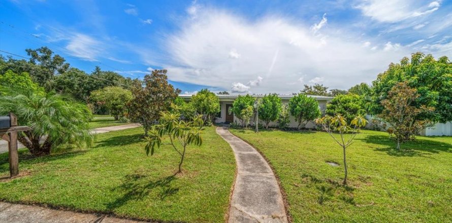 Casa en Plant City, Florida 3 dormitorios, 178.65 m2 № 1909697