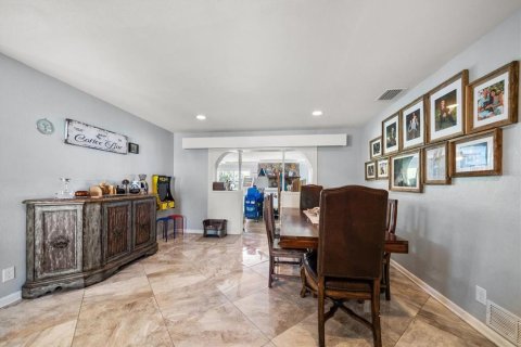 Casa en venta en Plant City, Florida, 3 dormitorios, 178.65 m2 № 1909697 - foto 7