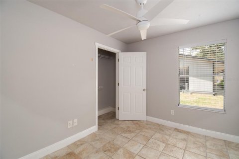House in Gainesville, Florida 3 bedrooms, 139.82 sq.m. № 2233204 - photo 8