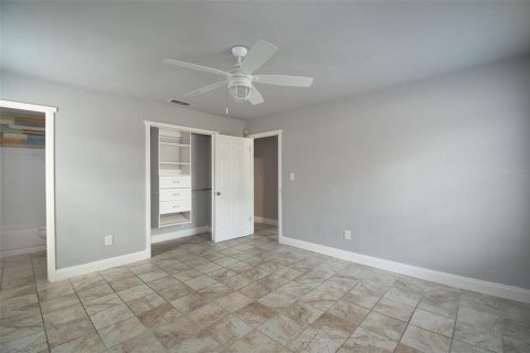 House in Gainesville, Florida 3 bedrooms, 139.82 sq.m. № 2233204 - photo 21