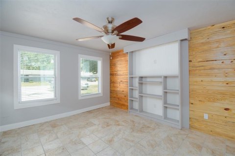 House in Gainesville, Florida 3 bedrooms, 139.82 sq.m. № 2233204 - photo 17