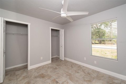 House in Gainesville, Florida 3 bedrooms, 139.82 sq.m. № 2233204 - photo 11