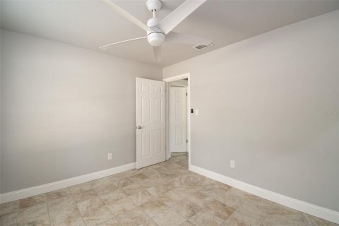 House in Gainesville, Florida 3 bedrooms, 139.82 sq.m. № 2233204 - photo 24