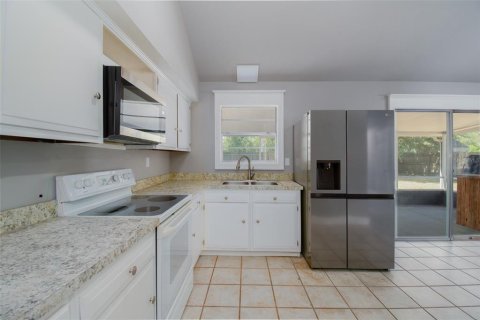 House in Gainesville, Florida 3 bedrooms, 139.82 sq.m. № 2233204 - photo 20