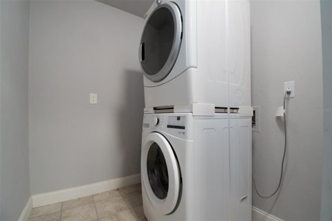 House in Gainesville, Florida 3 bedrooms, 139.82 sq.m. № 2233204 - photo 7