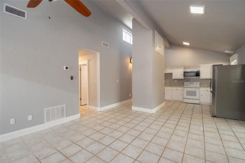 House in Gainesville, Florida 3 bedrooms, 139.82 sq.m. № 2233204 - photo 23
