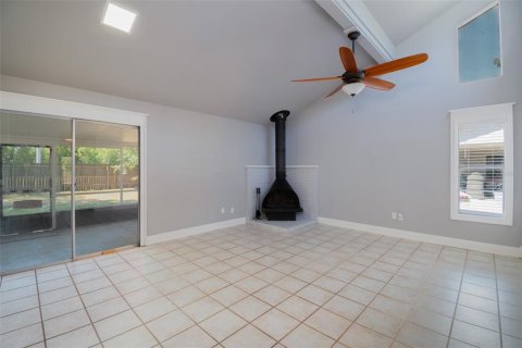 House in Gainesville, Florida 3 bedrooms, 139.82 sq.m. № 2233204 - photo 15