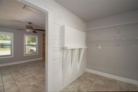 House in Gainesville, Florida 3 bedrooms, 139.82 sq.m. № 2233204 - photo 13