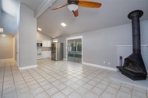 House in Gainesville, Florida 3 bedrooms, 139.82 sq.m. № 2233204 - photo 14