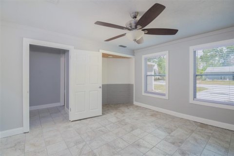 House in Gainesville, Florida 3 bedrooms, 139.82 sq.m. № 2233204 - photo 22