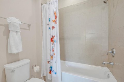 Снять в аренду таунхаус в Дэвенпорт, Флорида 4 спальни, 194.54м2, № 2205229 - фото 25
