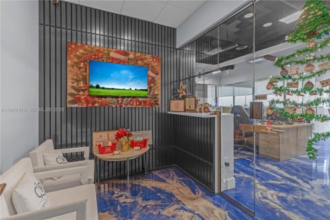 Immobilier commercial à vendre à North Miami, Floride № 2059744 - photo 23