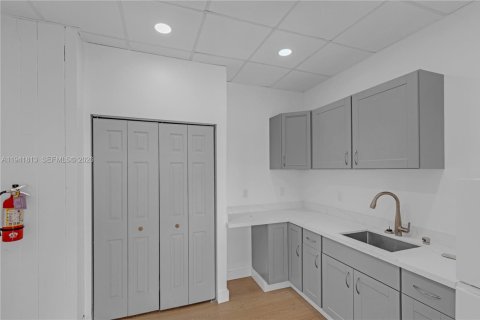 Immobilier commercial à vendre à North Miami, Floride № 2059744 - photo 18