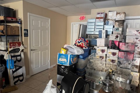 Immobilier commercial à vendre à Cutler Bay, Floride № 2089281 - photo 9
