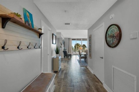 Condo in Navarre, Florida, 3 bedrooms  № 560657 - photo 1