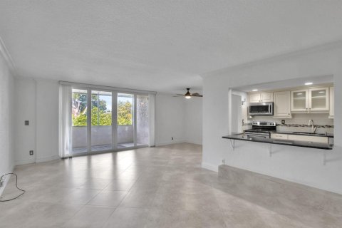 Condominio en venta en Pompano Beach, Florida, 1 dormitorio, 85.47 m2 № 2188016 - foto 12