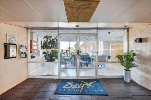Condominio en venta en Pompano Beach, Florida, 1 dormitorio, 85.47 m2 № 2188016 - foto 5