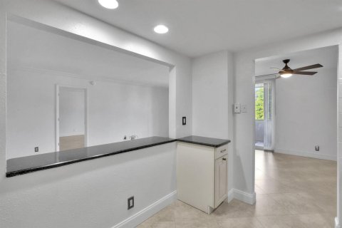 Condominio en venta en Pompano Beach, Florida, 1 dormitorio, 85.47 m2 № 2188016 - foto 28