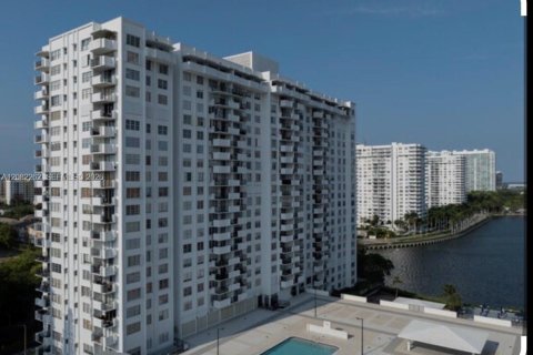 Appartement à Aventura, Floride 1 chambre, 71.16 m2 № 2343416