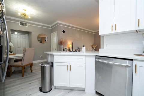 Copropriété à vendre à Orlando, Floride: 1 chambre, 82.22 m2 № 2098679 - photo 14