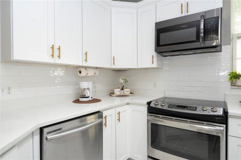 Copropriété à vendre à Orlando, Floride: 1 chambre, 82.22 m2 № 2098679 - photo 12