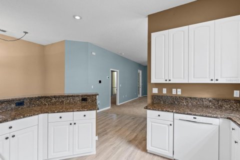 Casa en venta en New Port Richey, Florida, 2 dormitorios, 128.58 m2 № 2215386 - foto 20