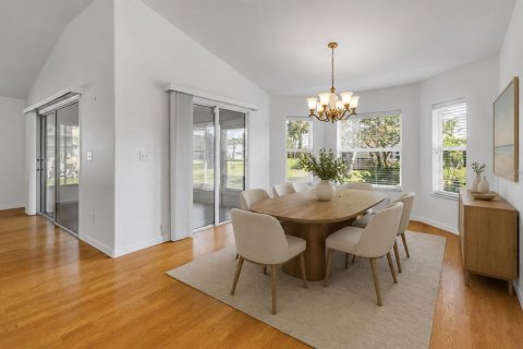 Villa ou maison à vendre à New Smyrna Beach, Floride: 3 chambres, 175.59 m2 № 2305109 - photo 4