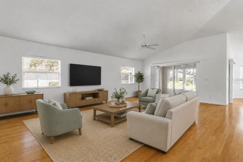 Villa ou maison à vendre à New Smyrna Beach, Floride: 3 chambres, 175.59 m2 № 2305109 - photo 2
