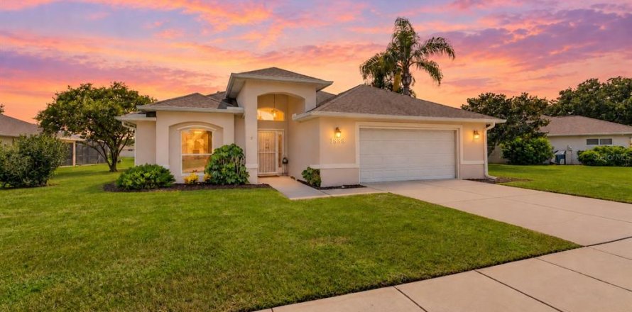Villa ou maison à New Smyrna Beach, Floride 3 chambres, 175.59 m2 № 2305109