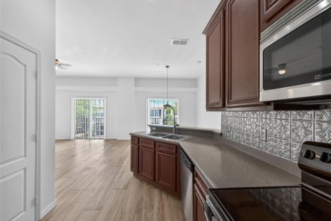 Copropriété à louer à Orlando, Floride: 2 chambres, 111.48 m2 № 2114977 - photo 10