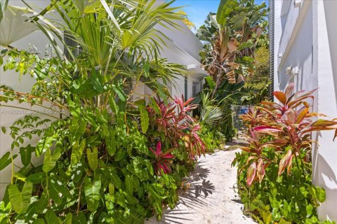 Снять в аренду кондоминиум в Майами-Бич, Флорида 1 спальня, 79.99м2, № 1990688 - фото 12