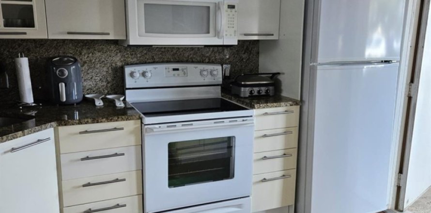 Condo à Pompano Beach, Floride, 2 chambres № 914324