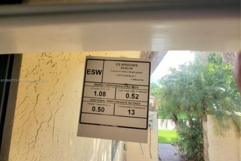 Villa ou maison à vendre à Weston, Floride: 3 chambres, 149.67 m2 № 1830305 - photo 12